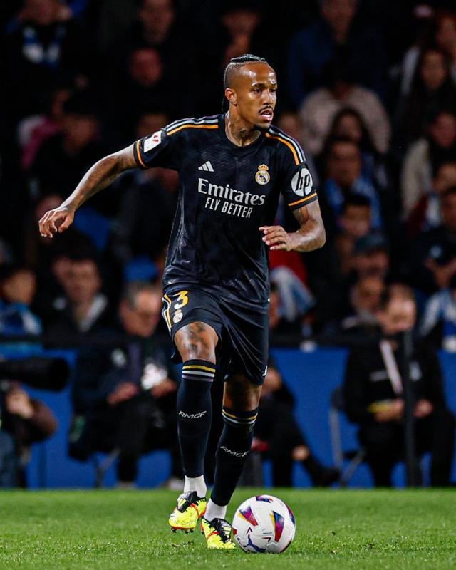 体育赛事-皇马大轮换小胜皇社接近夺冠，居莱尔成为最大惊喜