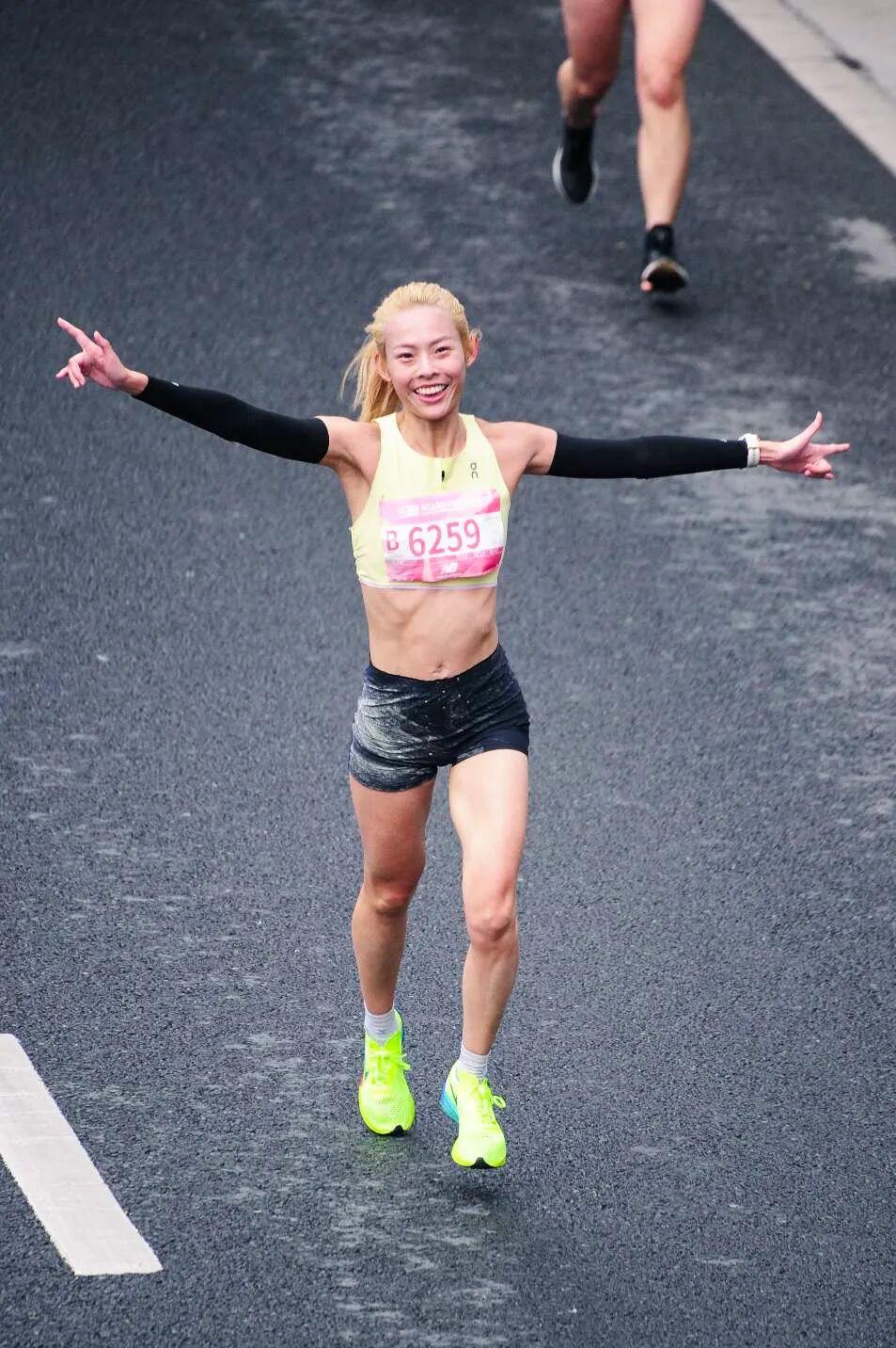 体育赛事-Sub132的八名女跑者，定义上海女子半马的她力量