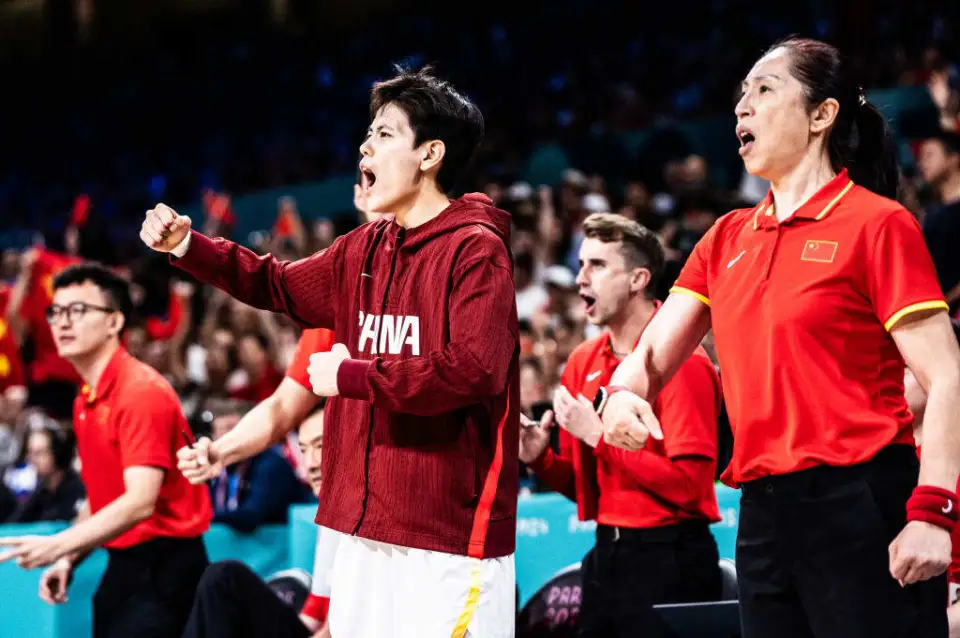 体育赛事-宫导任命新扛旗人！24岁出任国家队队长，球迷：还是王思雨最合适