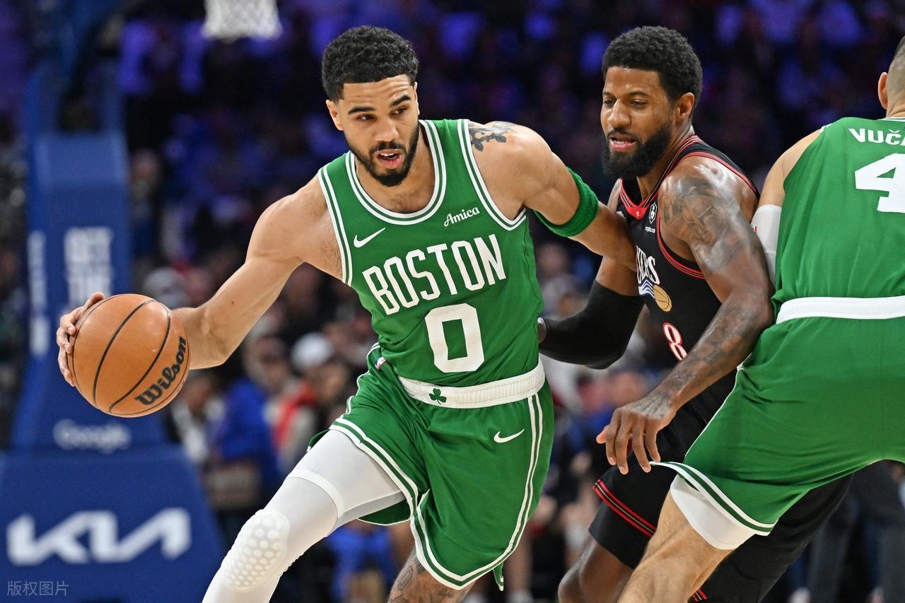 体育赛事-塔图姆轰30+11+7仍无缘日最佳，抱歉，文班打破NBA尘封22年的纪录
